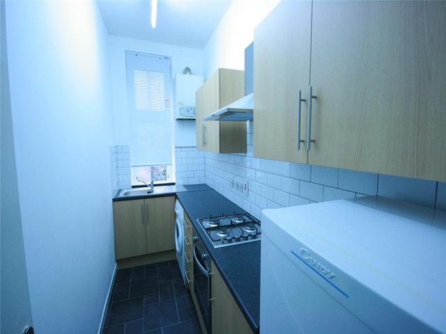  Image of 2 bedroom Flat to rent in Langside Road Glasgow G42 at Govanhill Glasgow Glasgow, G42 7AG