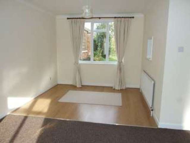  Image of 3 bedroom Detached house to rent in Lansdowne Road Shepshed Loughborough LE12 at Lansdowne Road,  Shepshed, LE12 9RS