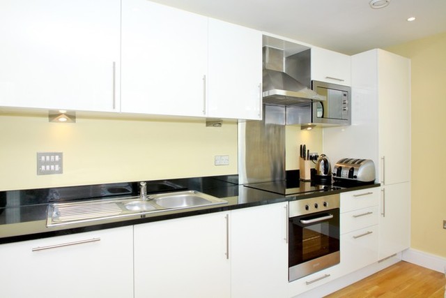  Image of 2 bedroom Flat for sale in Millharbour London E14 at Cobalt Point  Canary Wharf, E14 9JU