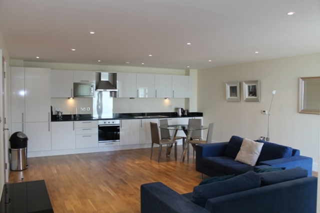  Image of 2 bedroom Flat for sale in Millharbour London E14 at Cobalt Point  Canary Wharf, E14 9JT