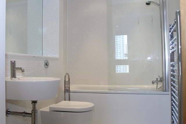  Image of 2 bedroom Flat for sale in Millharbour London E14 at Cobalt Point  Canary Wharf, E14 9JT