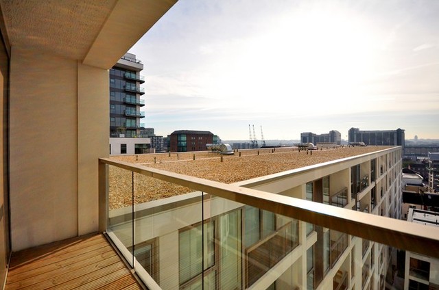  Image of 1 bedroom Flat to rent in Millharbour London E14 at Cobalt Point  Canary Wharf, E14 9JU