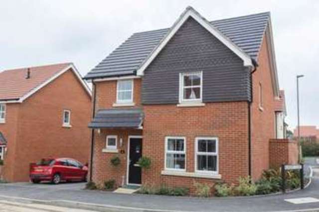  Image of 4 bedroom Detached house for sale in Lapwing Close Emsworth PO10 at Lapwing Close  Emsworth, PO10 7GS