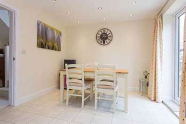  Image of 4 bedroom Detached house for sale in Lapwing Close Emsworth PO10 at Lapwing Close  Emsworth, PO10 7GS