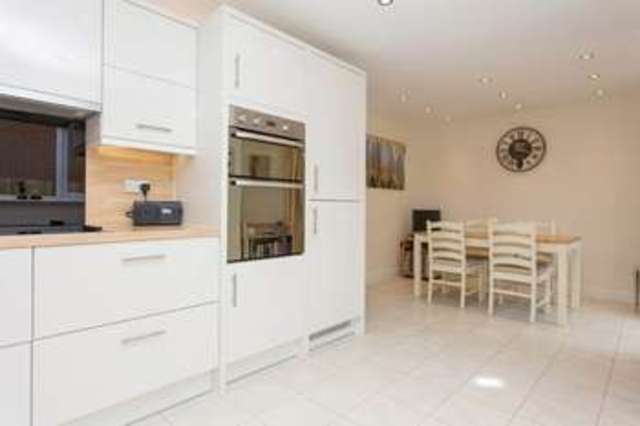  Image of 4 bedroom Detached house for sale in Lapwing Close Emsworth PO10 at Lapwing Close  Emsworth, PO10 7GS