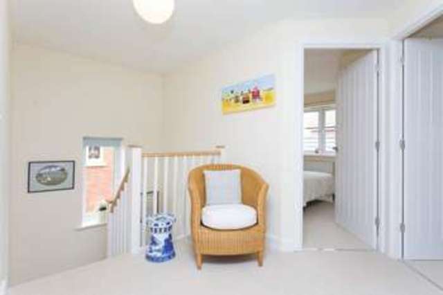  Image of 4 bedroom Detached house for sale in Lapwing Close Emsworth PO10 at Lapwing Close  Emsworth, PO10 7GS