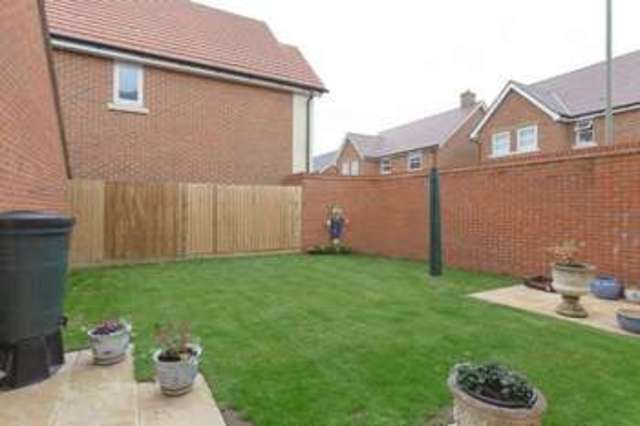  Image of 4 bedroom Detached house for sale in Lapwing Close Emsworth PO10 at Lapwing Close  Emsworth, PO10 7GS