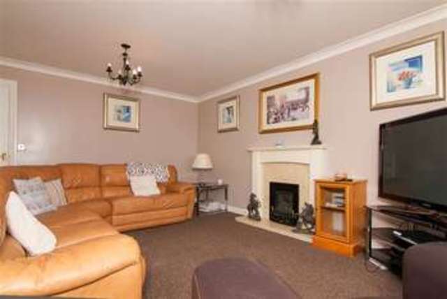  Image of 4 bedroom Detached house for sale in Larch Drive Northfield Birmingham B31 at Larch Drive  Birmingham Great Park, B31 5HB