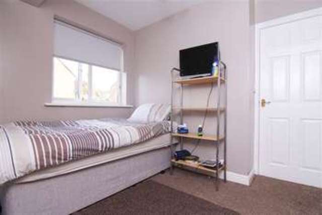  Image of 4 bedroom Detached house for sale in Larch Drive Northfield Birmingham B31 at Larch Drive  Birmingham Great Park, B31 5HB