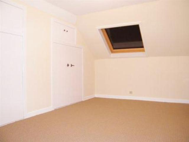  Image of 3 bedroom Bungalow to rent in Larchfield Road Bearsden Glasgow G61 at Bearsden East Dunbartonshire East Dunbartonshire, G61 1AP