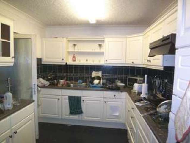  Image of 5 bedroom Semi-Detached house to rent in Larchwood Drive Englefield Green Egham TW20 at Larchwood Drive Englefield Green Egham, TW20 0SQ