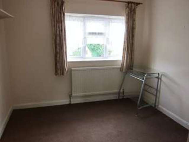  Image of 5 bedroom Semi-Detached house to rent in Larchwood Drive Englefield Green Egham TW20 at Larchwood Drive Englefield Green Egham, TW20 0SH