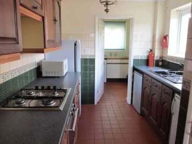  Image of 5 bedroom Semi-Detached house to rent in Larchwood Drive Englefield Green Egham TW20 at Larchwood Drive Englefield Green Egham, TW20 0SH
