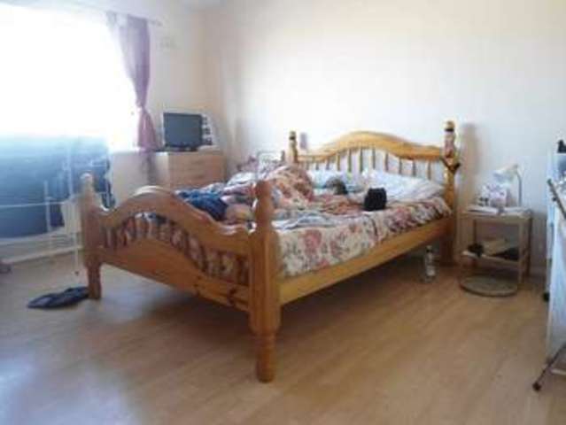  Image of 3 bedroom Flat for sale in Arbour Square London E1 at Arbour Square  London, E1 0PP