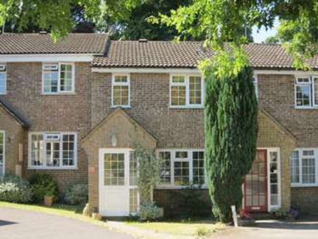  Image of 3 bedroom Terraced house to rent in Larksfield Englefield Green Egham TW20 at Larksfield Englefield Green Egham, TW20 0RA