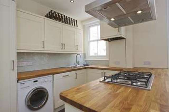  Image of 3 bedroom Flat to rent in Latchmere Road London SW11 at Clapham Junction, SW11 2LA