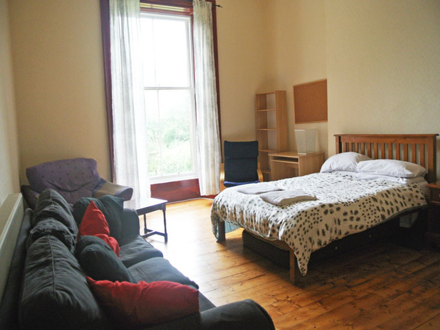  Image of 3 bedroom Flat to rent in Lauriston Park Edinburgh EH3 at Tollcross Edinburgh Edinburgh, EH3 9JA