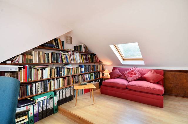  Image of 2 bedroom Flat for sale in Lavers Road London N16 at Lavers Road  Stoke Newington, N16 0DT