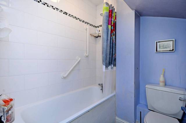  Image of 2 bedroom Flat for sale in Lavers Road London N16 at Lavers Road  Stoke Newington, N16 0DU