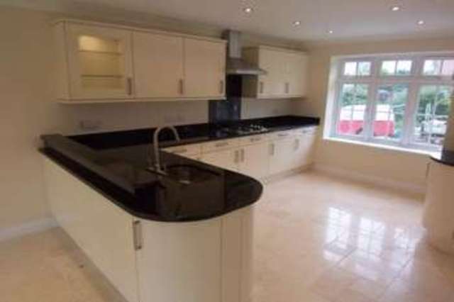  Image of 5 bedroom Detached house for sale in Lawrence Crescent Caerwent Caldicot NP26 at Lawrence Crescent Caerwent Caerwent, NP26 5NS