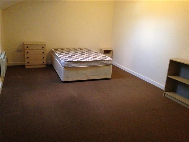 Image of 4 bedroom Terraced house to rent in Lawrence Road Wavertree Liverpool L15 at Wavertree  Liverpool, L15 0EF