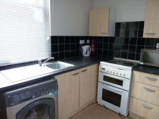  Image of 4 bedroom Terraced house to rent in Lawrence Road Wavertree Liverpool L15 at Wavertree  Liverpool, L15 0EQ