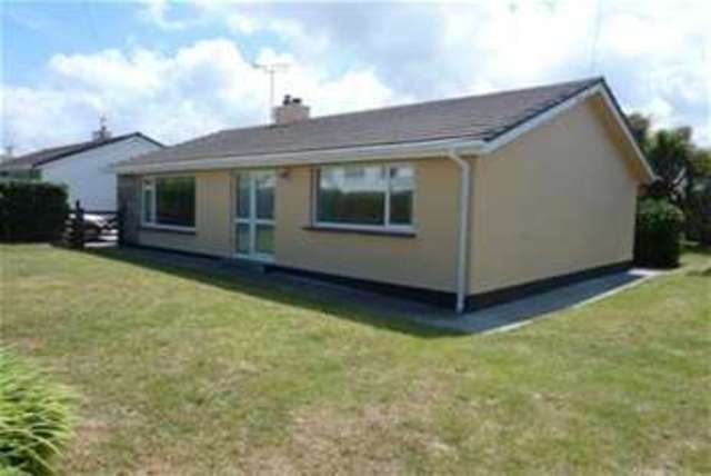  Image of 3 bedroom Bungalow to rent in Lawton Close Newquay TR7 at Newquay, TR7 1QF