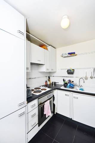  Image of 2 bedroom Maisonette for sale in Leabank Square London E9 at Leabank Square  Hackney Wick, E9 5LP