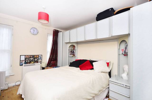  Image of 2 bedroom Maisonette for sale in Leabank Square London E9 at Leabank Square  Hackney Wick, E9 5LP