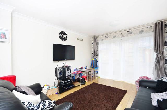  Image of 2 bedroom Maisonette for sale in Leabank Square London E9 at Leabank Square  Hackney Wick, E9 5LP