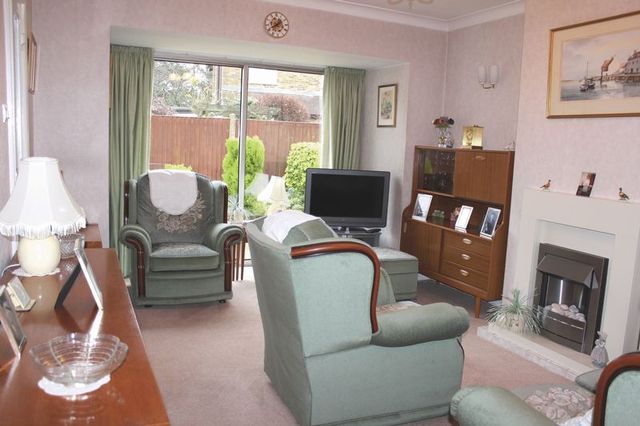  Image of 2 bedroom Detached house for sale in Leacroft Staines TW18 at Leacroft  Staines-Upon-Thames, TW18 4PB