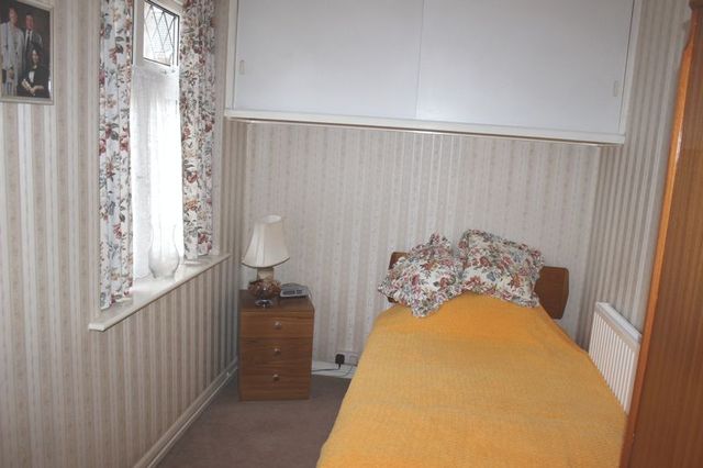  Image of 2 bedroom Detached house for sale in Leacroft Staines TW18 at Leacroft  Staines-Upon-Thames, TW18 4PB