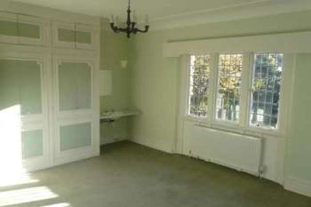  Image of 5 bedroom Detached house for sale in Leeds Road Idle Bradford BD10 at Thackley Bradford Shipley, BD10 8UH