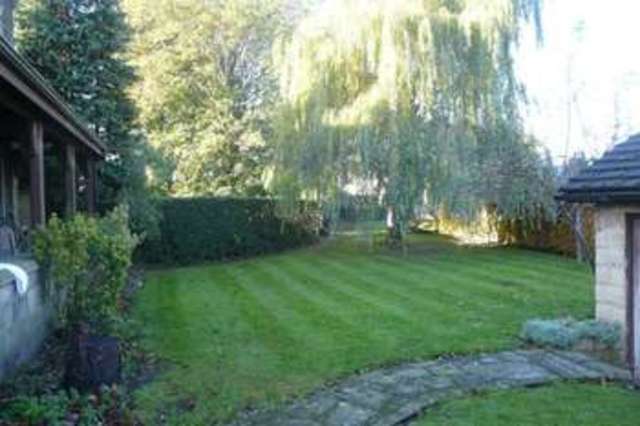  Image of 5 bedroom Detached house for sale in Leeds Road Idle Bradford BD10 at Thackley Bradford Shipley, BD10 8UH