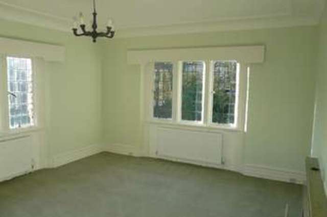  Image of 5 bedroom Detached house for sale in Leeds Road Idle Bradford BD10 at Thackley Bradford Shipley, BD10 8UH