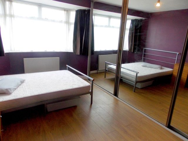  Image of 5 bedroom Semi-Detached house to rent in Lees Road Hillingdon Uxbridge UB8 at Lees Road  Uxbridge, UB8 3AT