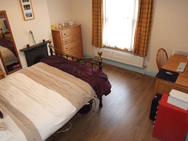  Image of 3 bedroom Terraced house for sale in Leopold Street Loughborough LE11 at Leopold Street  Loughborough, LE11 5DL