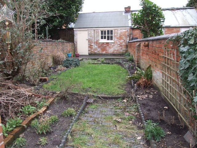  Image of 3 bedroom Terraced house for sale in Leopold Street Loughborough LE11 at Leopold Street  Loughborough, LE11 5DL