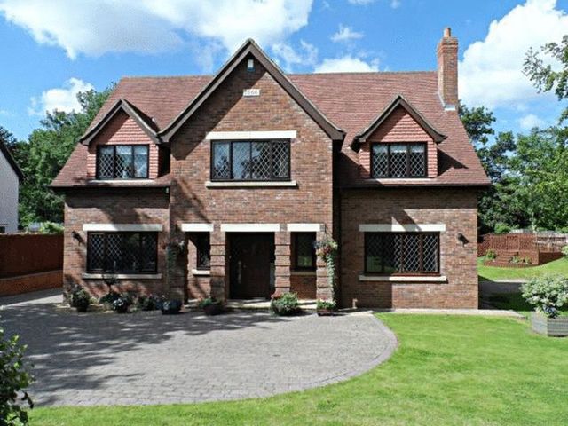  Image of 5 bedroom Detached house to rent in Leven Road Yarm TS15 at Leven Road  Yarm, TS15 9EY