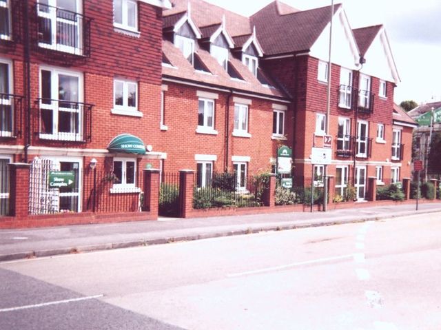  Image of 1 bedroom Retirement Property for sale in Linkfield Lane Redhill RH1 at 65 Linkfield Lane  Redhill, RH1 1DU