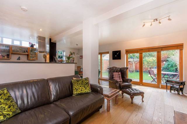  Image of 4 bedroom Detached house to rent in Lime Grove Twickenham TW1 at Lime Grove  Richmond, TW1 1EL