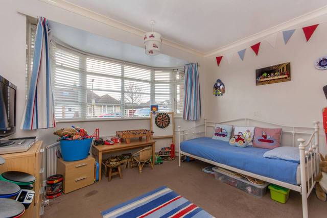  Image of 4 bedroom Detached house to rent in Lime Grove Twickenham TW1 at Lime Grove  Richmond, TW1 1EL