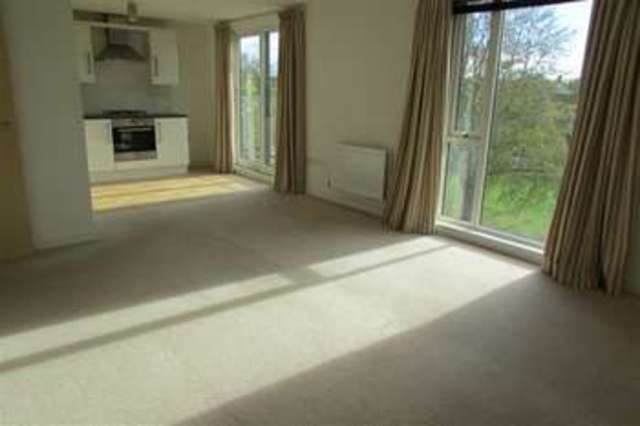  Image of 2 bedroom Flat for sale in Lime Tree Square Street BA16 at Street, BA16 0FX