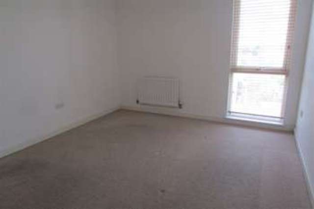  Image of 2 bedroom Flat for sale in Lime Tree Square Street BA16 at Street, BA16 0FX