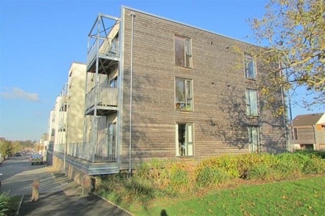  Image of 2 bedroom Flat for sale in Lime Tree Square Street BA16 at Street, BA16 0FX