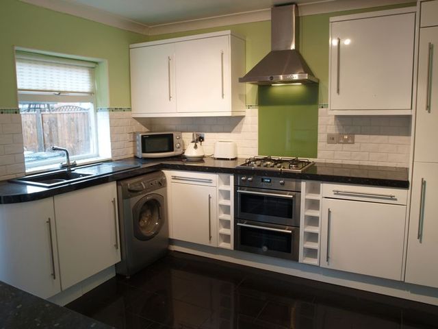  Image of 2 bedroom Terraced house for sale in Lincoln Street Newark NG24 at Lincoln Street Newark Newark, NG24 1HP
