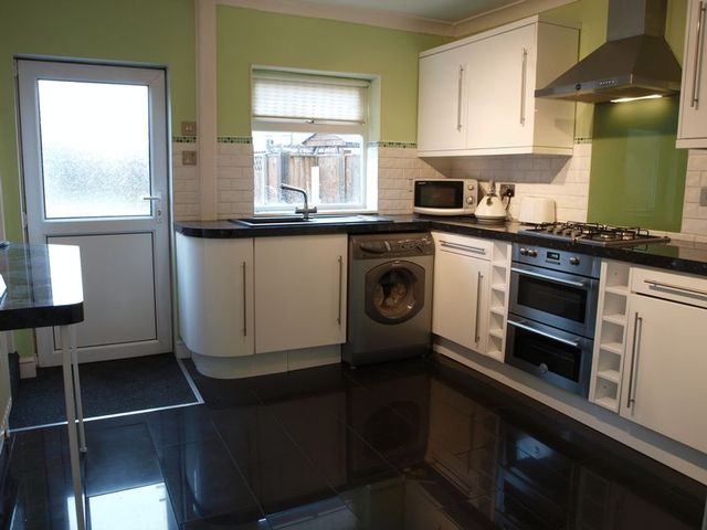  Image of 2 bedroom Terraced house for sale in Lincoln Street Newark NG24 at Lincoln Street Newark Newark, NG24 1HP
