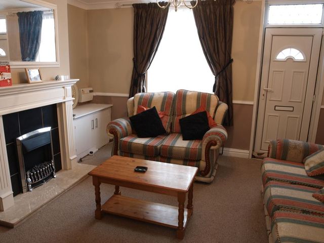  Image of 2 bedroom Terraced house for sale in Lincoln Street Newark NG24 at Lincoln Street Newark Newark, NG24 1HP