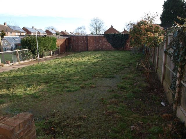  Image of 3 bedroom Semi-Detached house for sale in Lindsay Avenue Newark NG24 at Lindsay Avenue  Newark, NG24 4LB