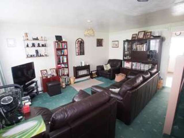  Image of 3 bedroom Terraced house for sale in Links Road Chapel-En-Le-Frith High Peak SK23 at Chapel-en-le-Frith  High Peak, SK23 9TX